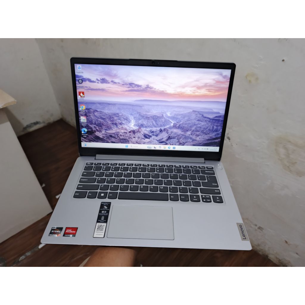Lenovo Ideapad Slim 1 Amd Ryzen 3 7320U Ram 8 Ssd 256