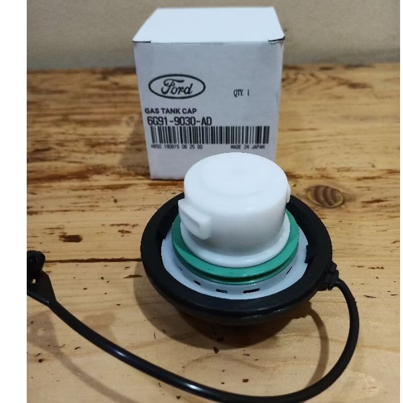 TUTUP TANGKI FORD FOCUS  MK2 TAHUN 2005-2012