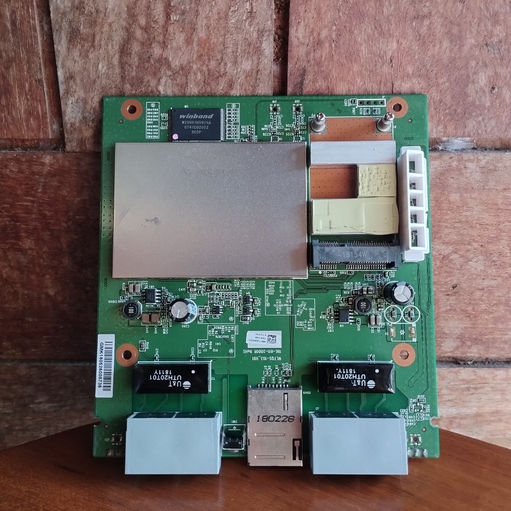Mesin modem Bolt Titan BL400 Kondisi normal tanpa modul LTE tanpa antena hanya mesin saja