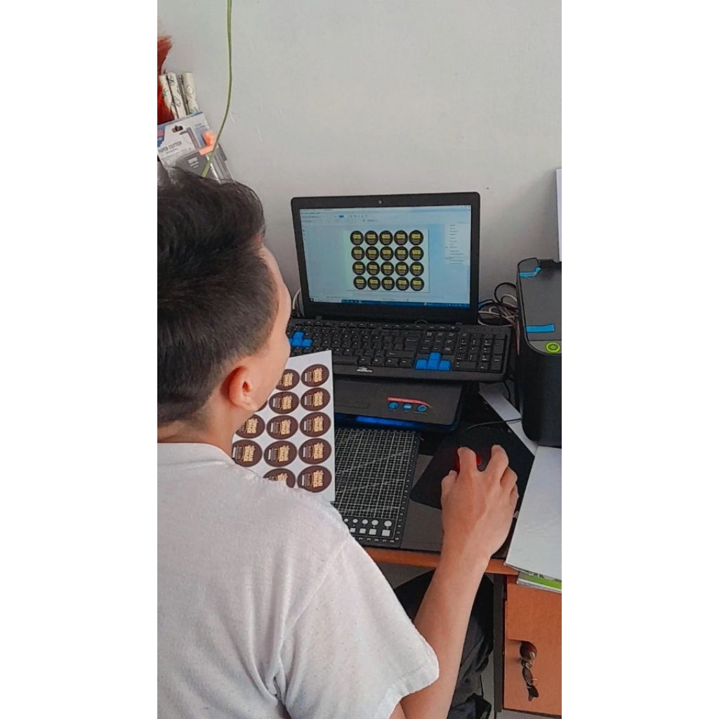 Cetak Stiker A4