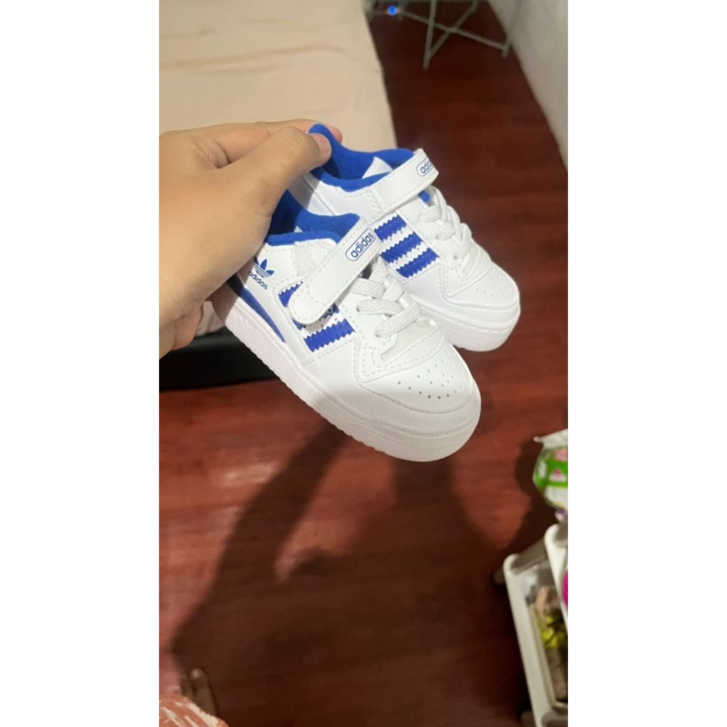 adidas forum low