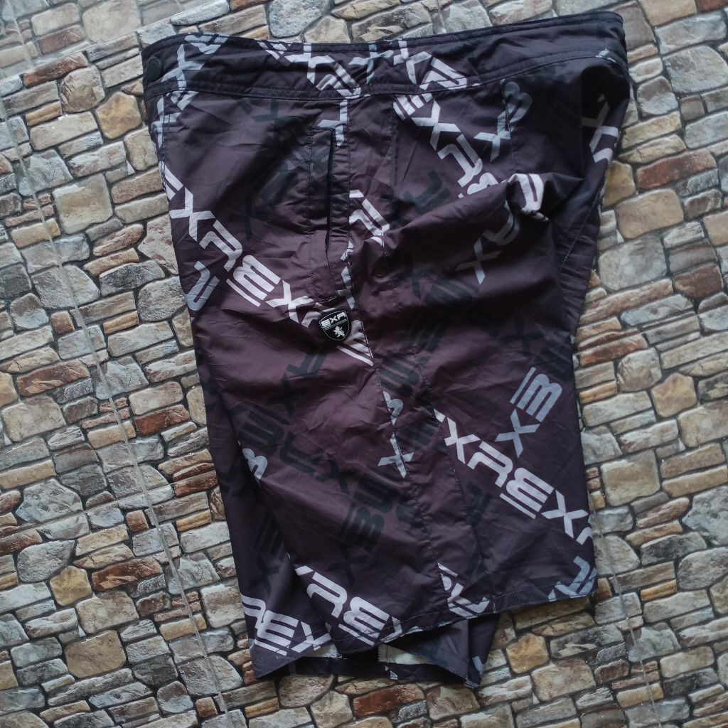 Celana pendek EXR PROGRESSIVE original preloved, EXR Surfing board short