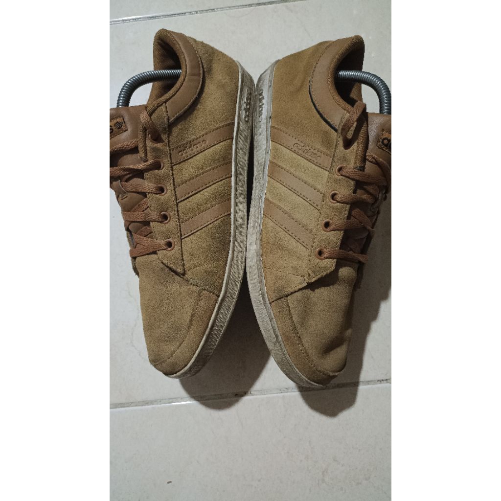 sepatu second casual ADIDAS Brown 42 26.5