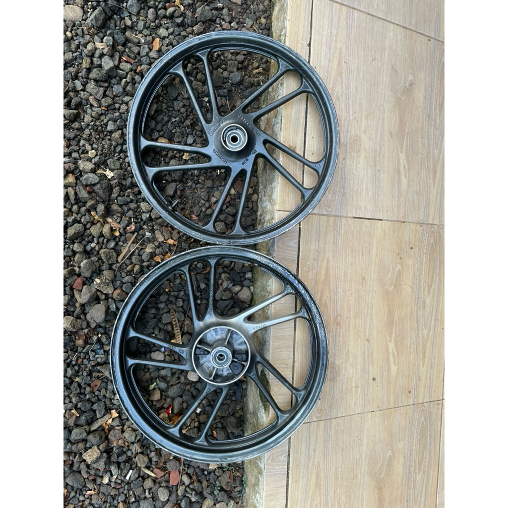 velg  honda cs one copotan ori