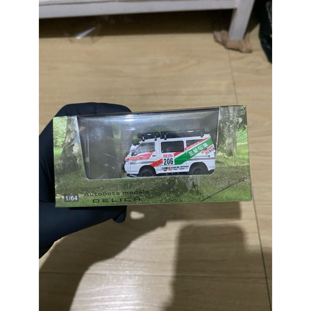 autobots model delica dakar edition diecast 1/64