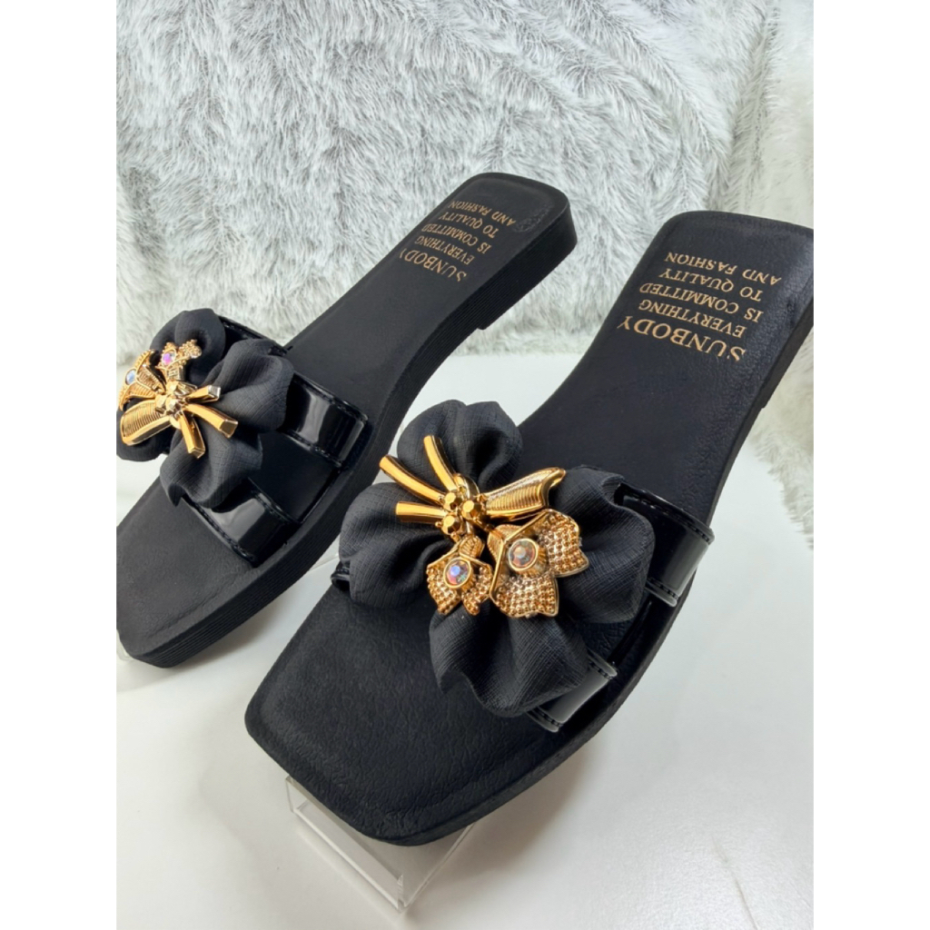 (cod)Sandal Pesta Wanita Selop  - Sandal  Cewek Terbaru Elegant - Sendal Flat Selop Hitam Aksen Gold