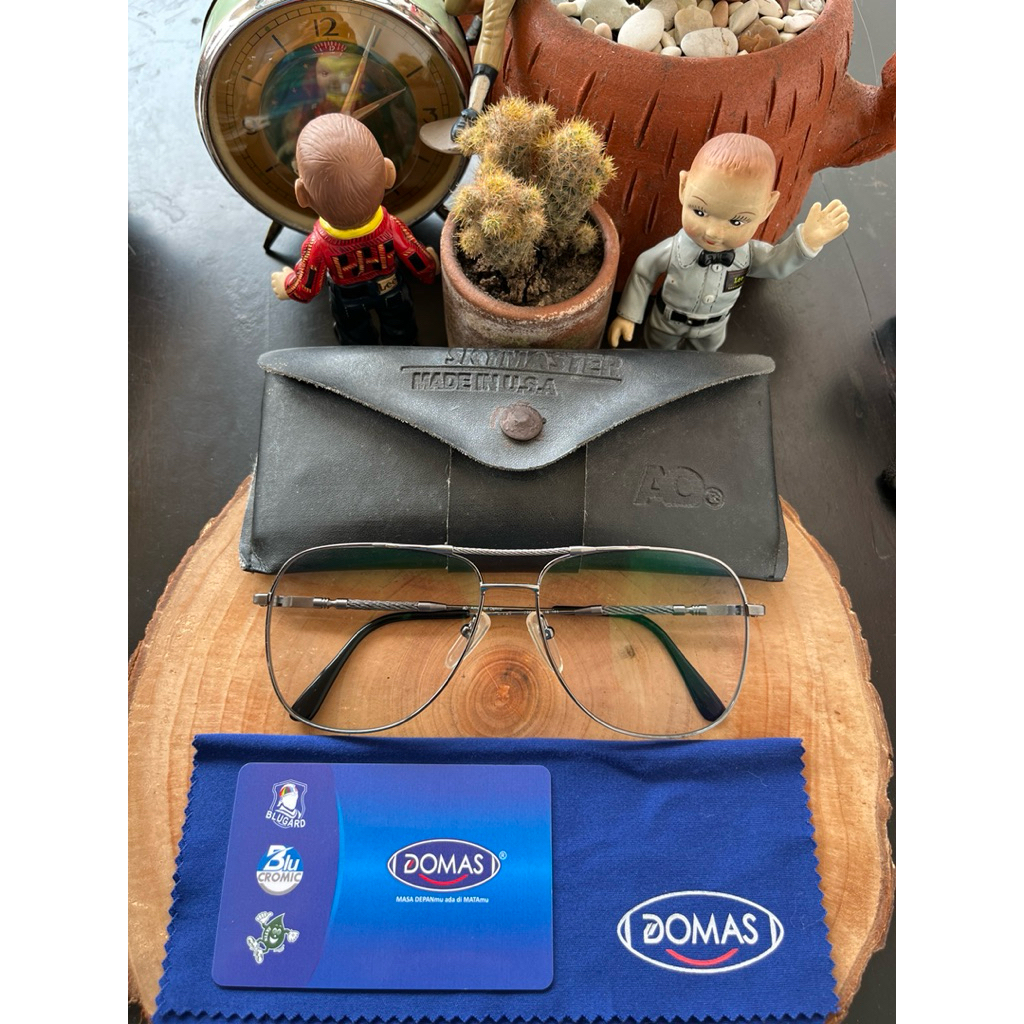 Vintage glasses aviators 80's Brand: AO/American optical size: 59-16-145mm Frame titanium dilapisi o