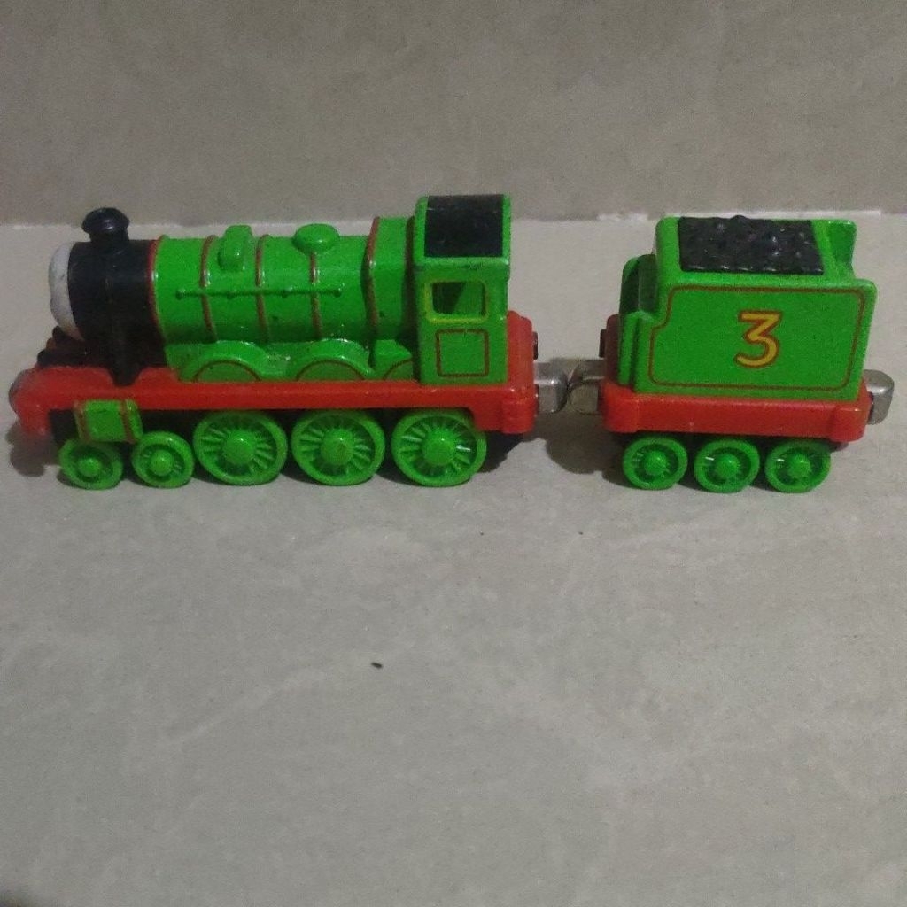 Thomas and Friends take n play Henry n tender