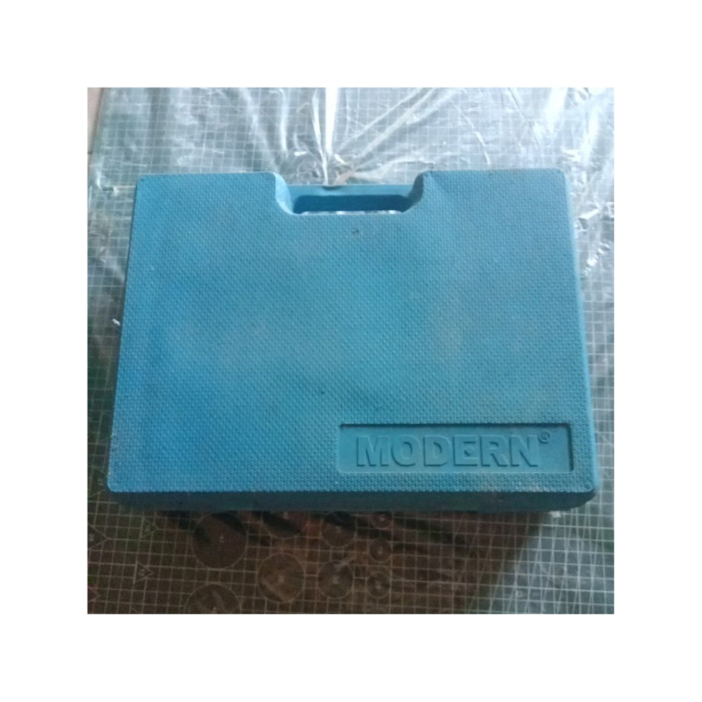 box plastik biru bor modern