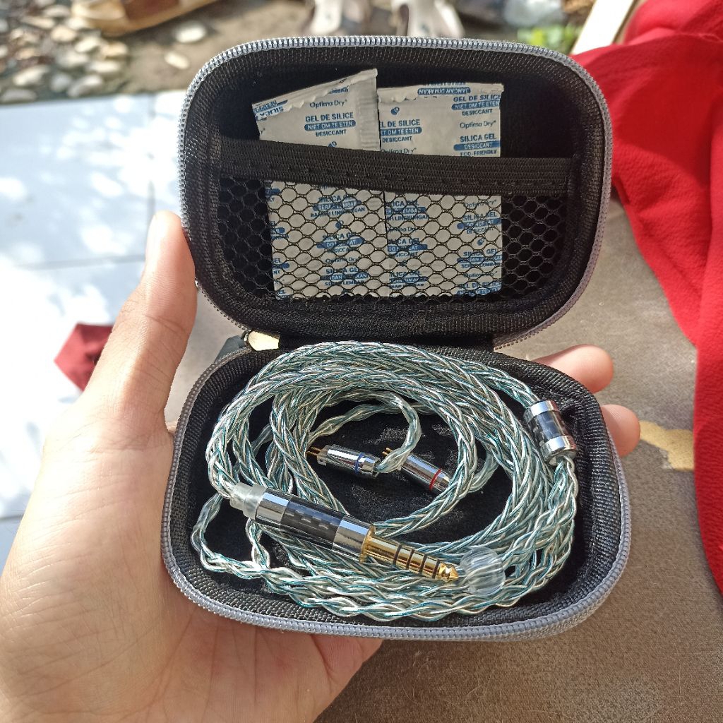 XINHS Rainbow Blue, 2pin 0,78 Jack : 4.4 balance