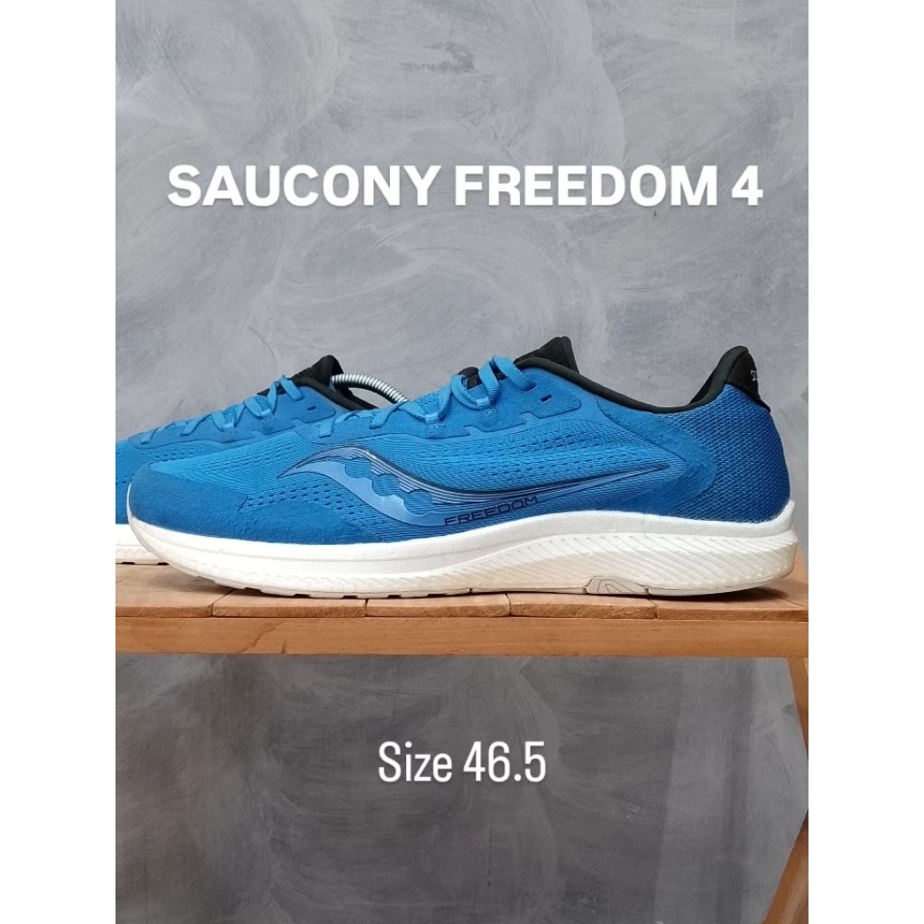 Saucony Size 46.5 sepatu lari jumbo