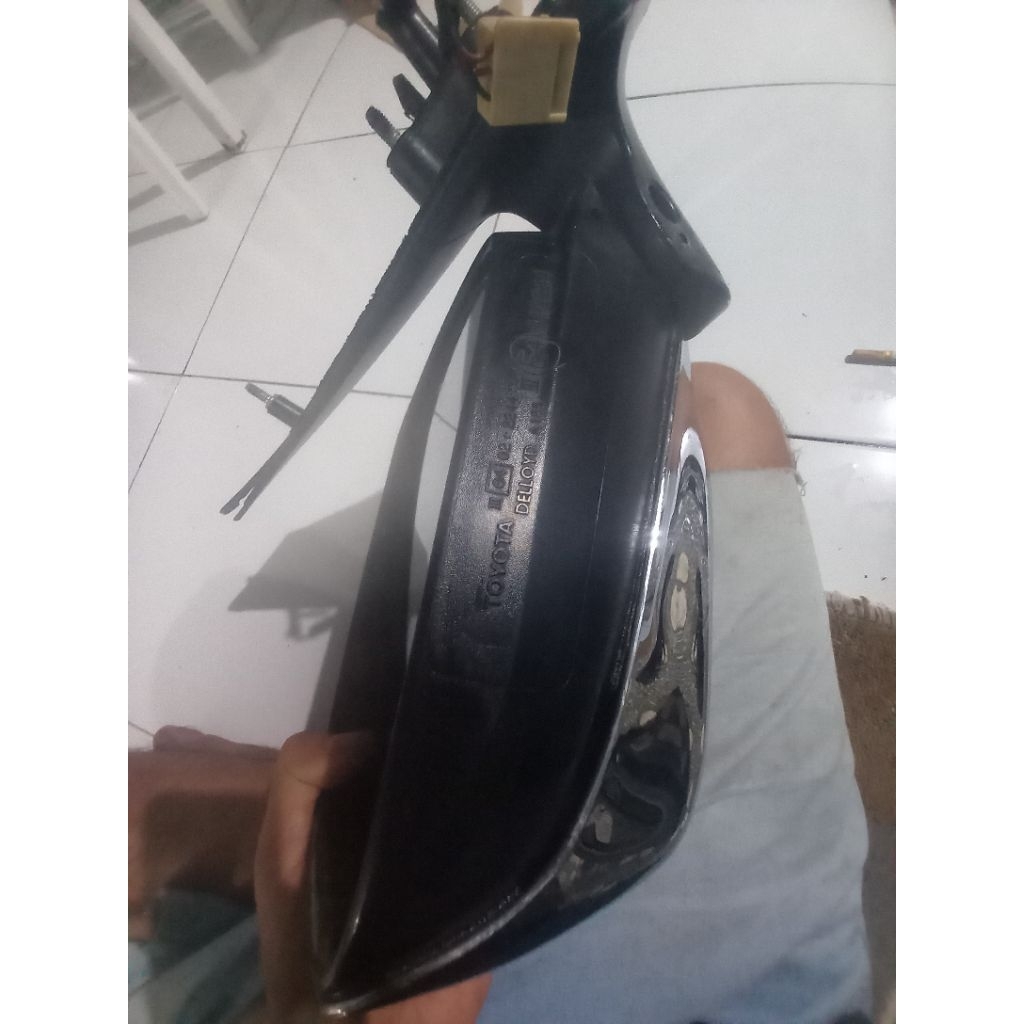 kaca spion mobil inova lama tipe G