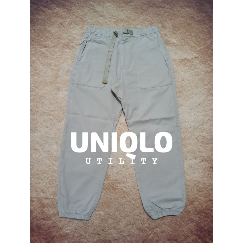 celana joger UNIQLO bahan kanvas tebal bekas pakai recomend