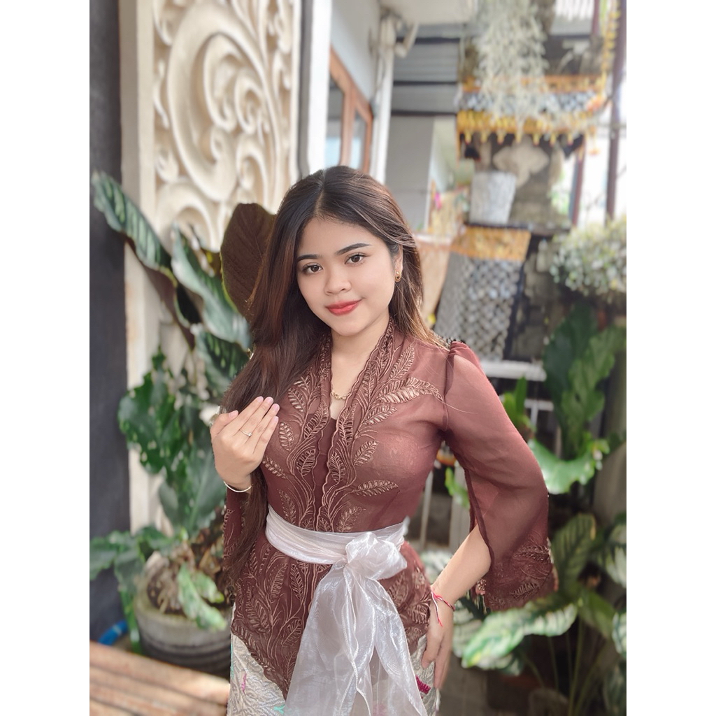 Kebaya jadi tangan pecah pari bordir bali jahitan pribadi