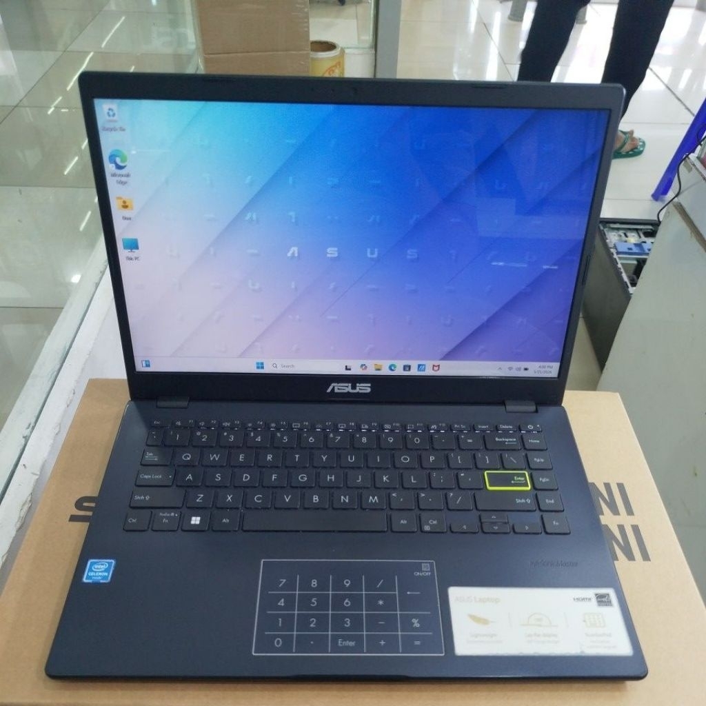 Asus E410MA Intel N4020 Ssd 256gb  2nd Masih Original Semua Murah