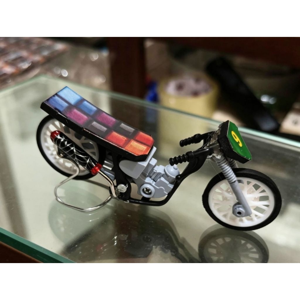 Miniatur Motor Drag Ceper, Bisa Pilih Warna roda