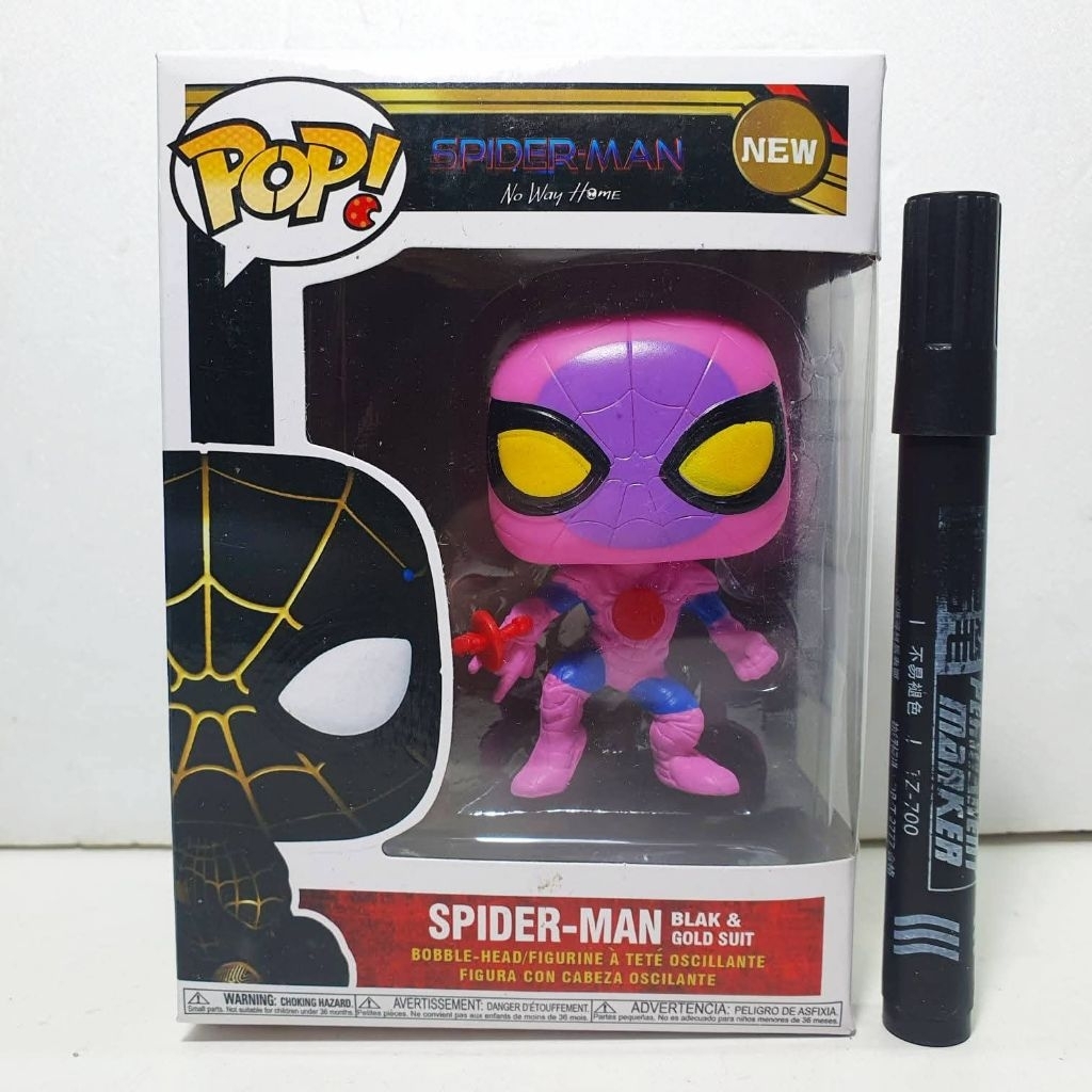mainan action figure funko pop spiderman black and gold suit no way home pinktinggi sekitar 3 inch
C