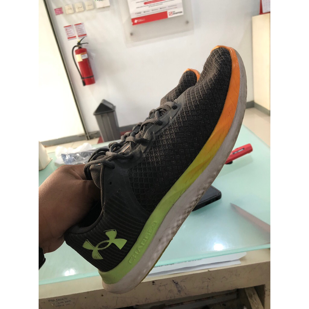 Under Armour Charged Breeze