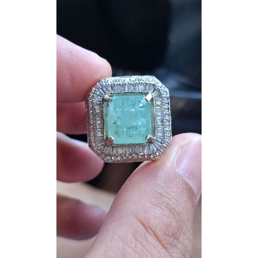 Natural emerald / Zamrud zambia est