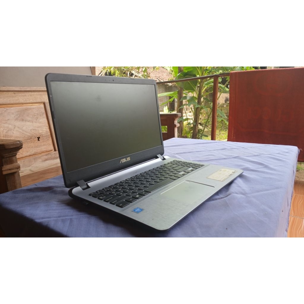 LEPTOP ASUS VIVOBOOK A507M LAYAR 15ICH