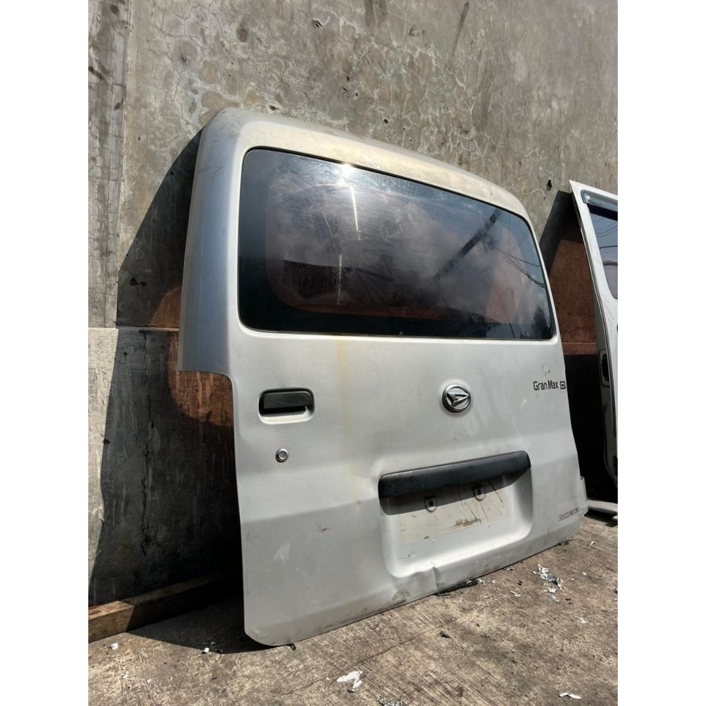 Pintu Bagasi Grandmax