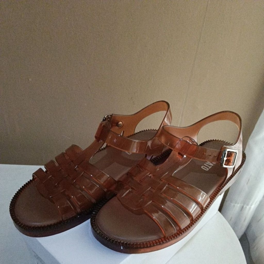 Sandal Jelly Staccato preloved