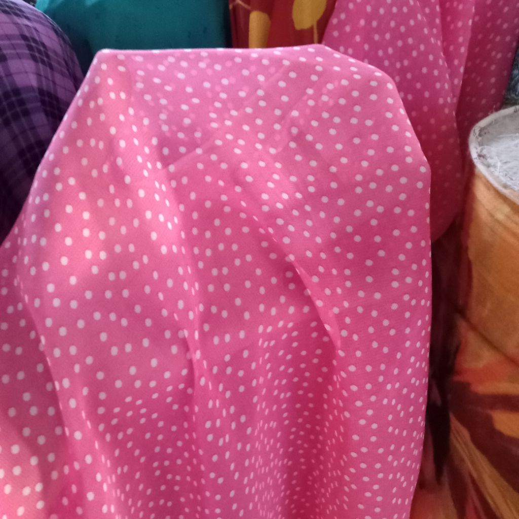 kain sipon motif dot premium -sifon Ceruti harga/0,5m