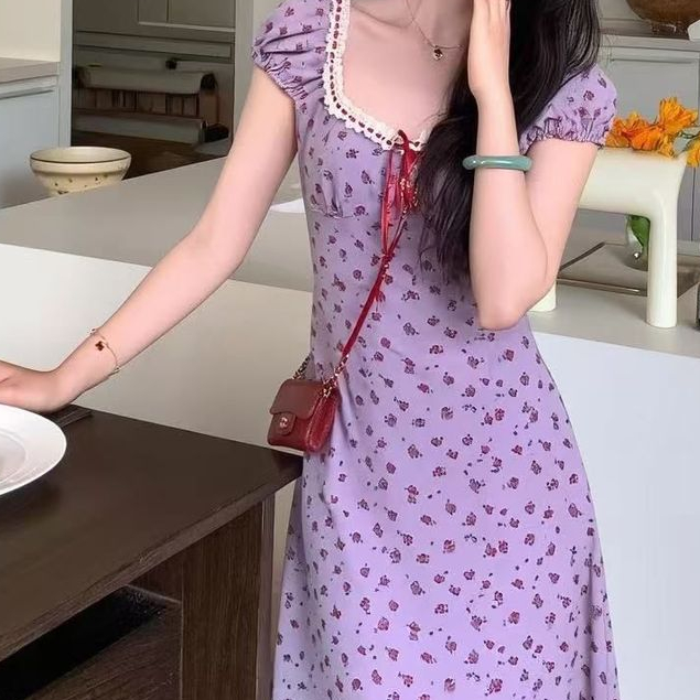Gaun lengan pendek motif bunga Korea warna ungu taro bergaya Cina baru untuk wanita.
