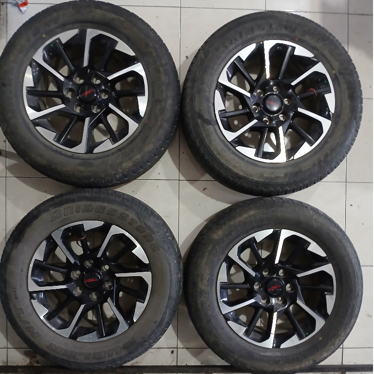 Velg Mobil Bekas Second Copotan STD FORTUNER R18 H6X139,7 BAN 265 60 R18
