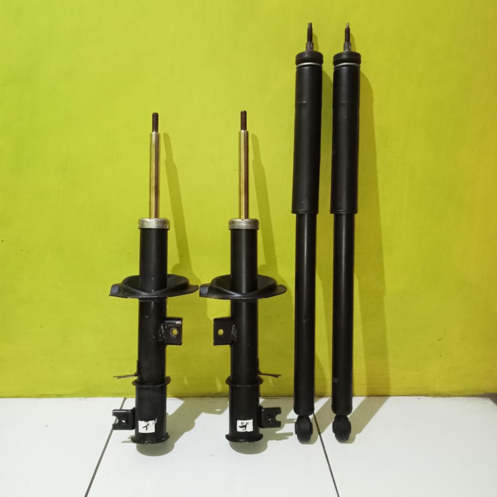 Shockbreaker Sx4 X-Over Depan Belakang Original