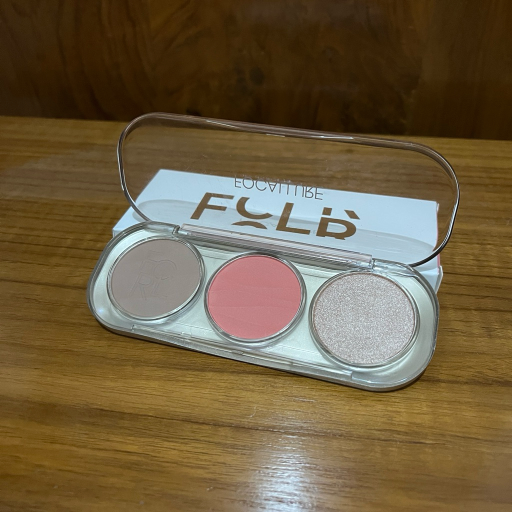 [PRELOVED] FOCALLURE 3-in-1 3D Palette Highlighter & Contour & Blush