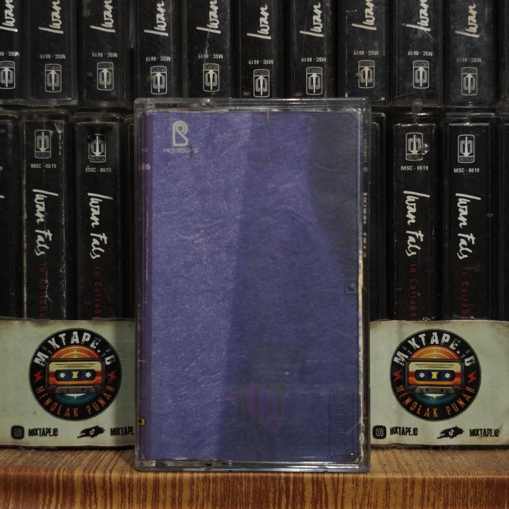 Kaset - Kla Project - Ungu - Radio Tape - Kaset Pita - Radio - Pemutar Kaset - Retro - Classic - Cas