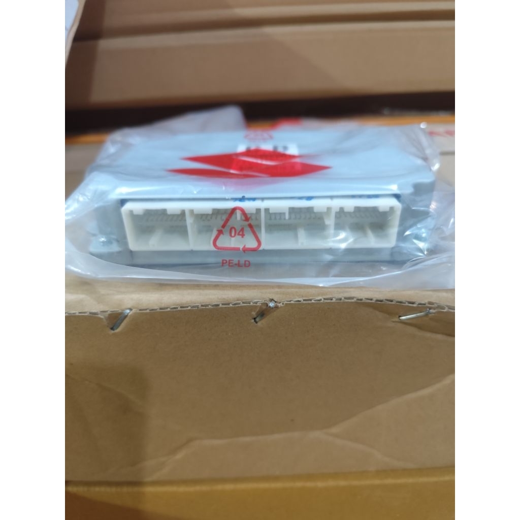 ECU komputer Suzuki APV arena Mega carry original Suzuki SGP