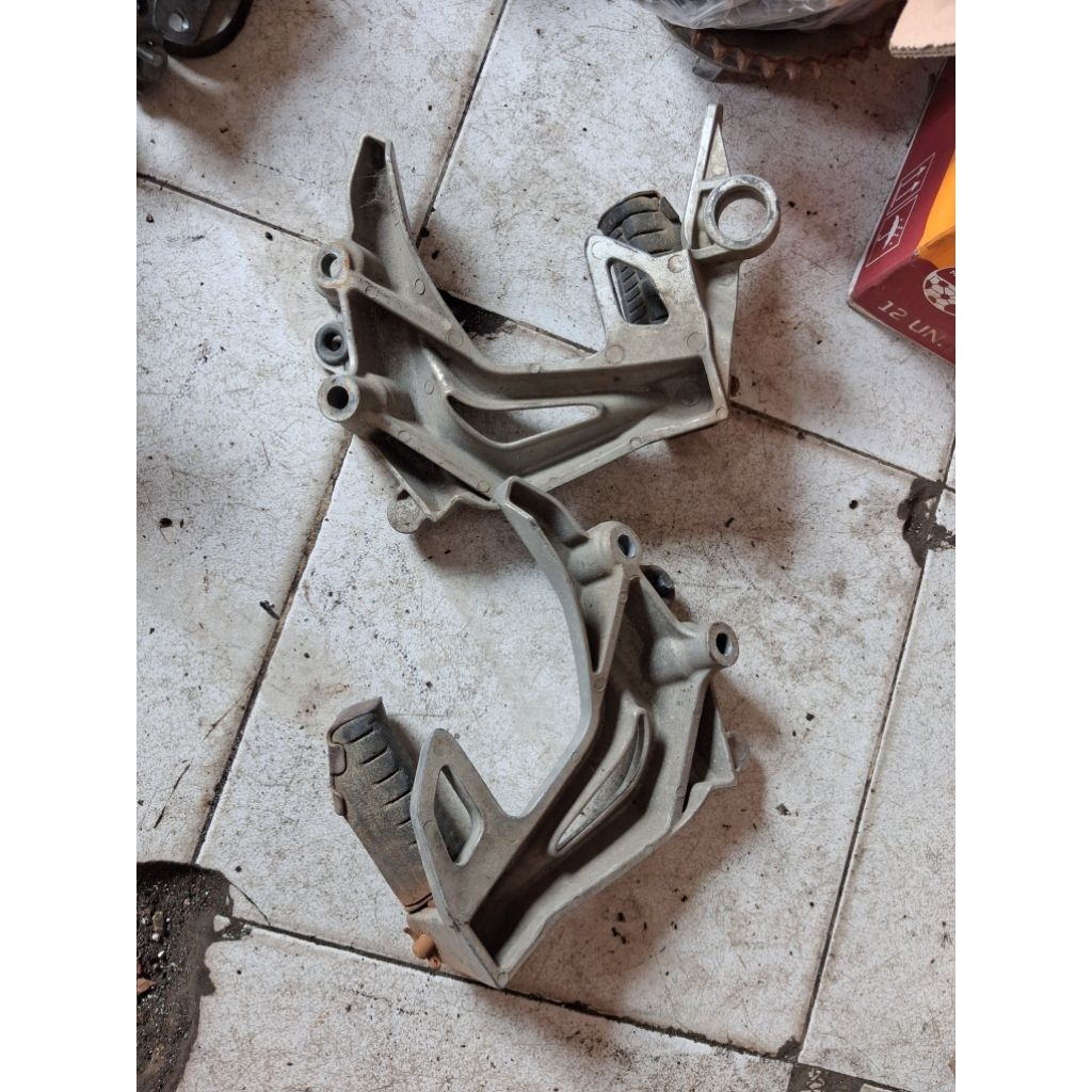 footstep sayap step belakang jupiter z new robot karbulator ori