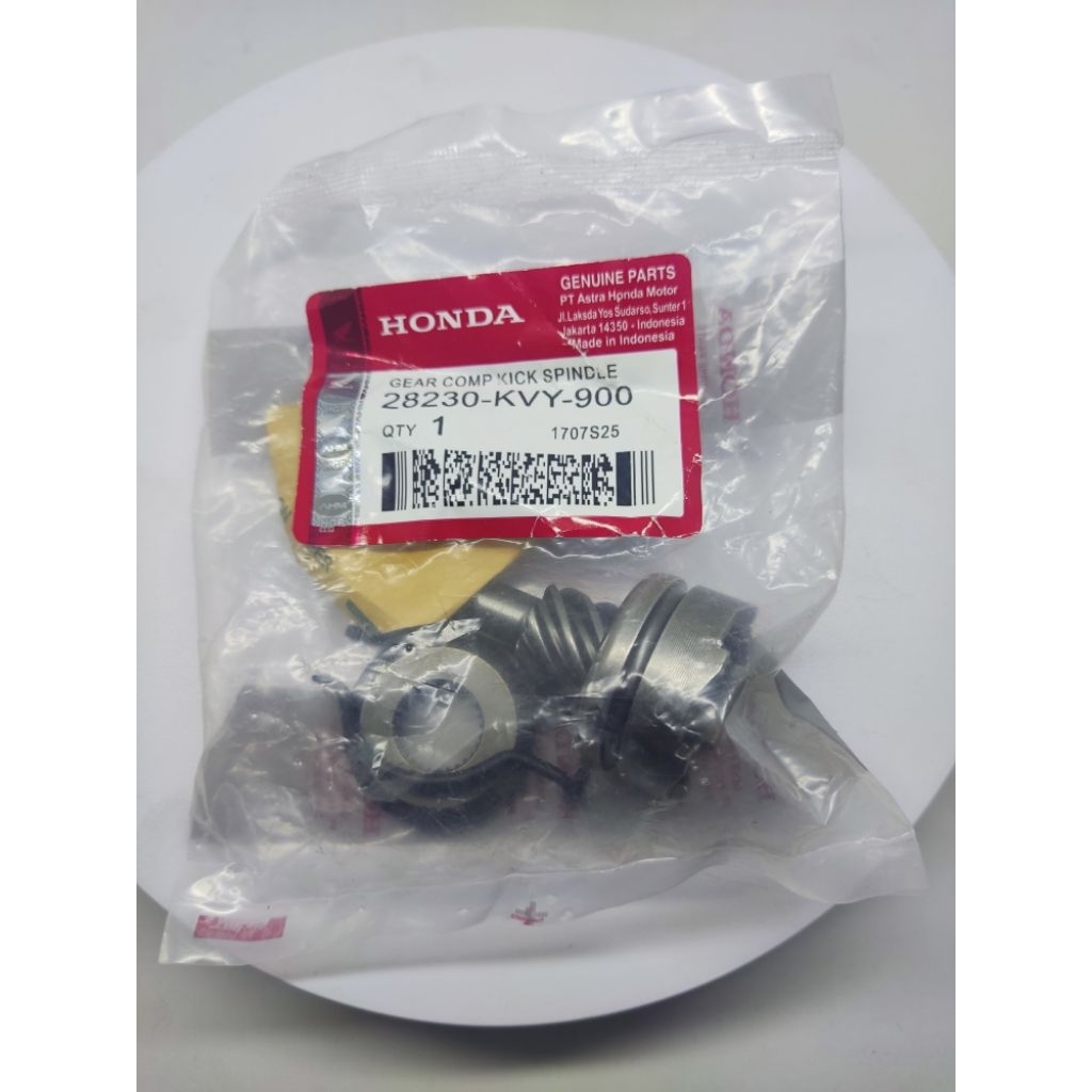 GEAR COMP KICK SPINDLE BEAT KARBU SPACY SCOOPY KARBU ORIGINAL HONDA 28230-KVY-900