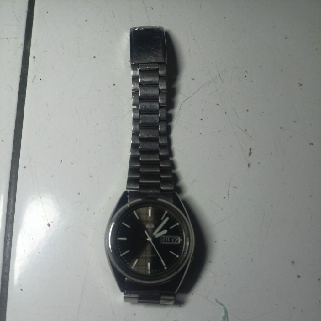 JAM TANGAN BEKAS SEIKO 5 OTOMATIS HIDUP