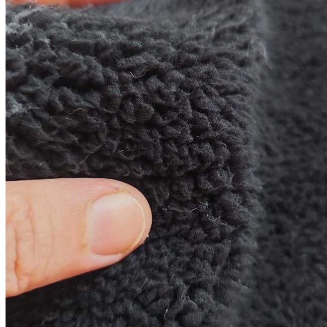 Kain Bulu Domba Sherpa Ukuran 50 cm x 75 cm