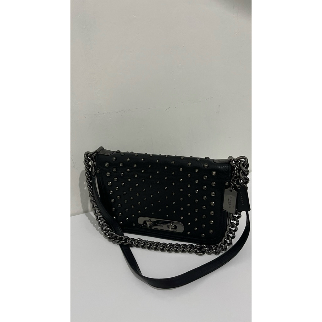Tas Coach swagger sling shoulder hitam ori Tas sling coach Tas shoulder coach