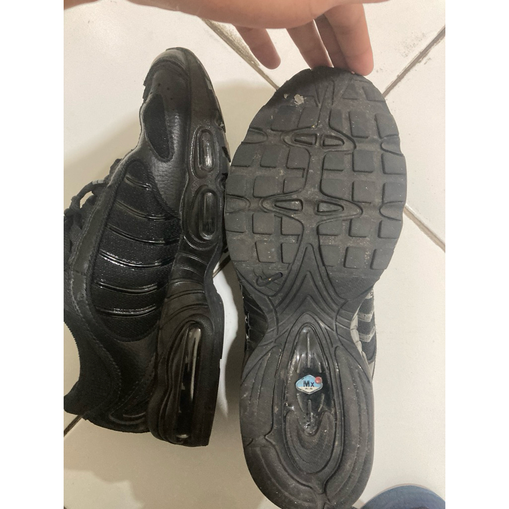 nike tailwind 4