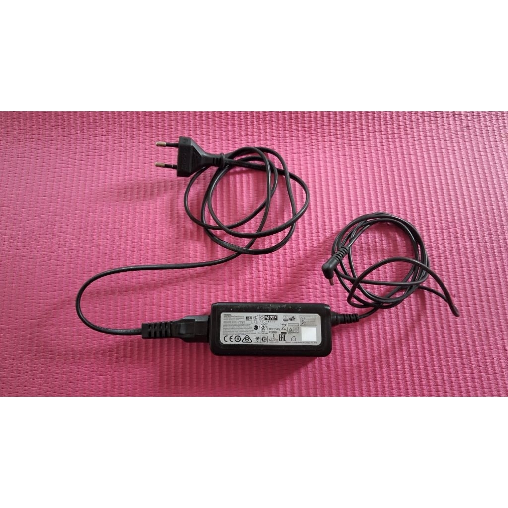 Adaptor charger laptop zyrex NB sky 232A