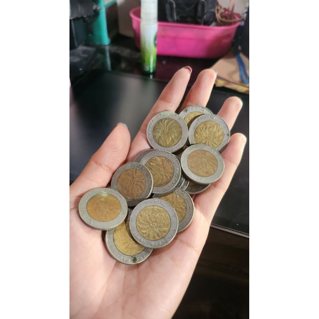 Uang Koin 1000 Kelapa Nyawit