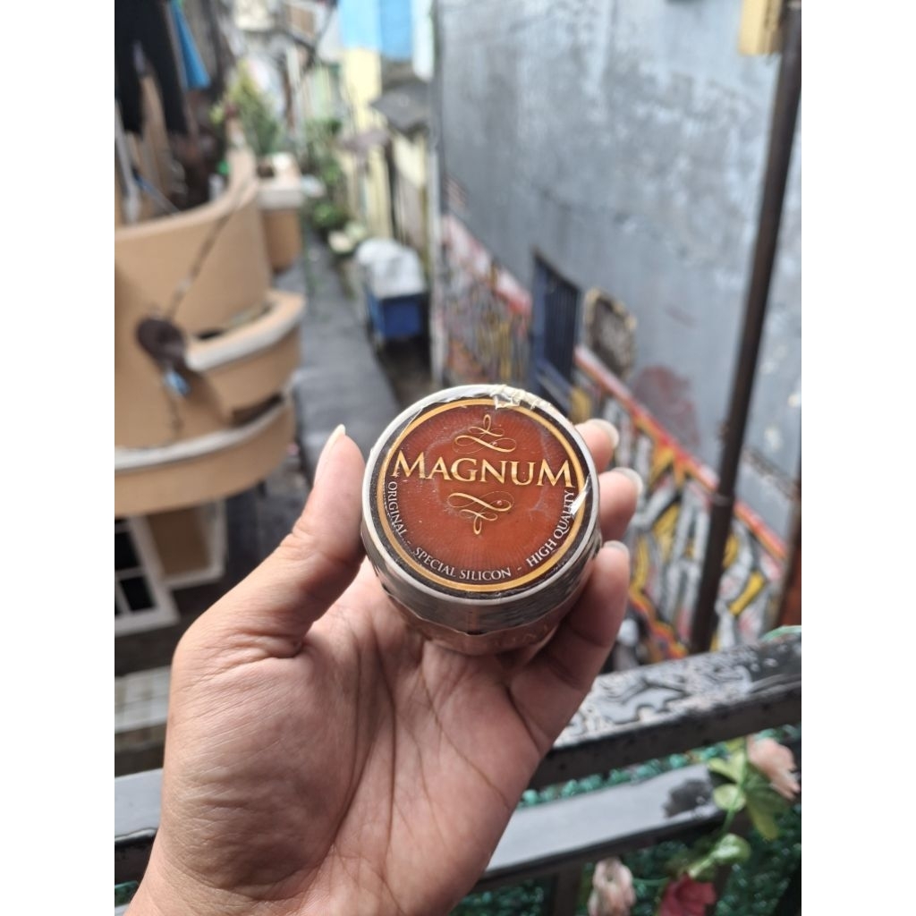 GELASAN JOKER MAGNUM ORIGINAL