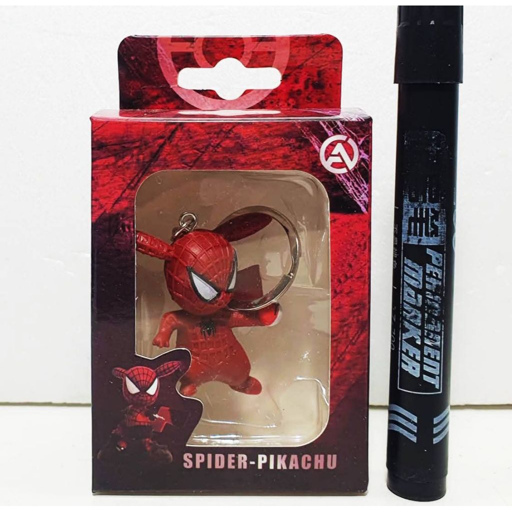 Mainan action figureSpider-Pikachu keychain featuring a crossover design between Marvel's Spider-Man