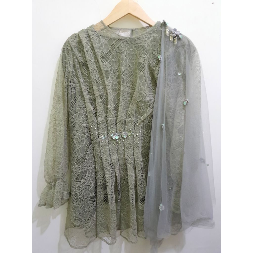 Preloved kebaya jaleela wisuda