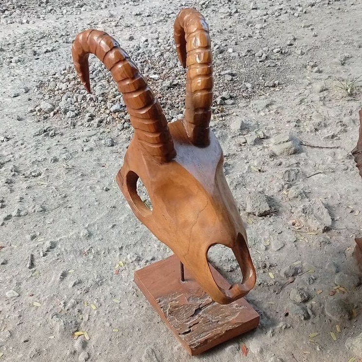 PATUNG/STAND TENGKORAK KAMBING KAYU JATI ASLI HANDMADE