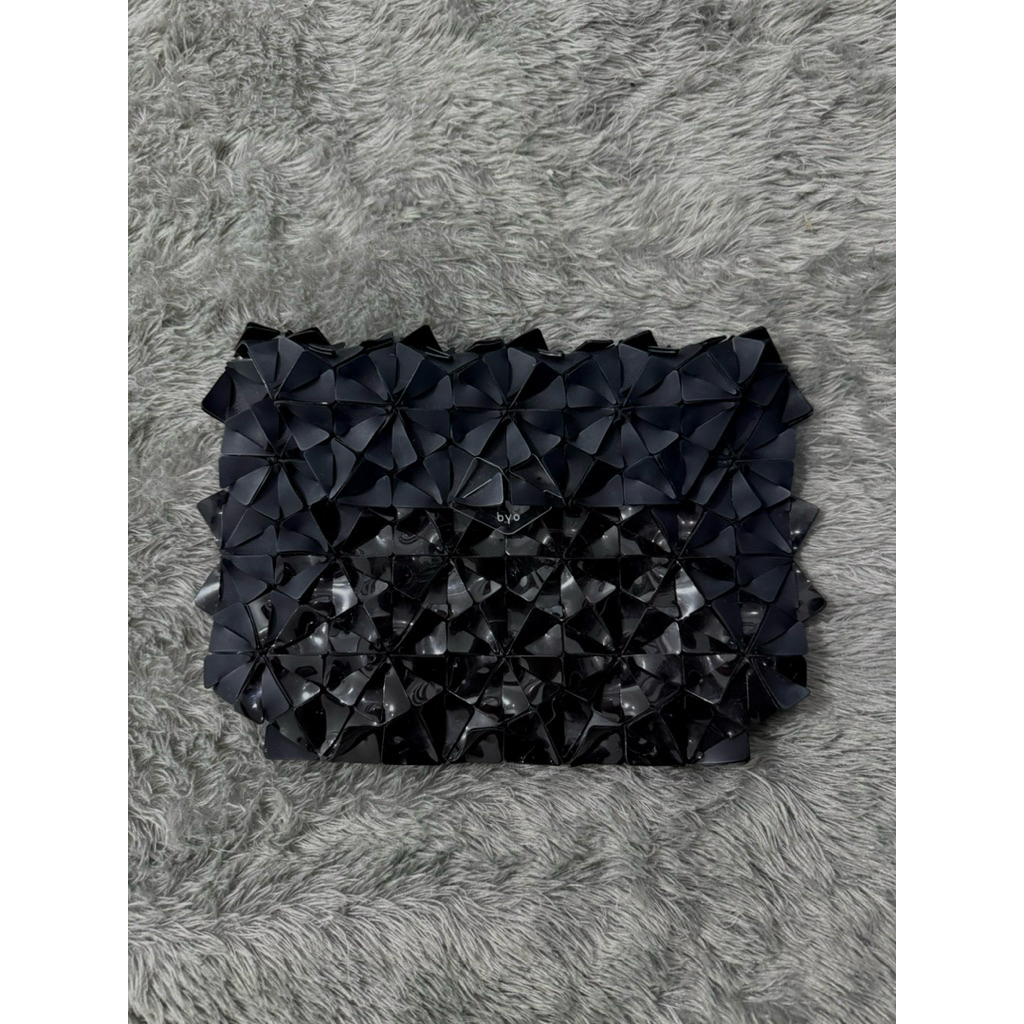 Byo Warrior Clutch in Black