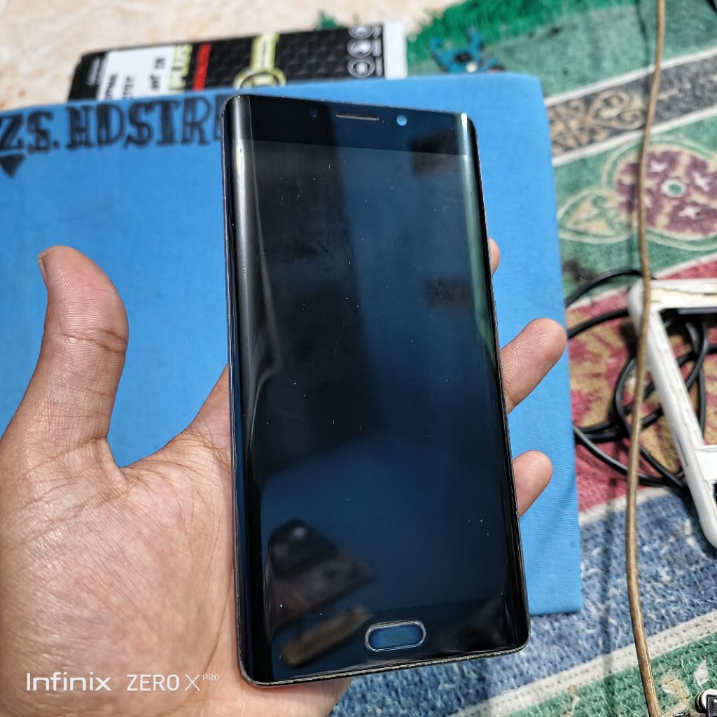 LCD TOUCHCREEN XIAOMI REDMI NOTE 2 EDGE KONDISI MULUS TIDAK RETAK ATAU PUN BENGKOK MULUS ASLI ORIGIN