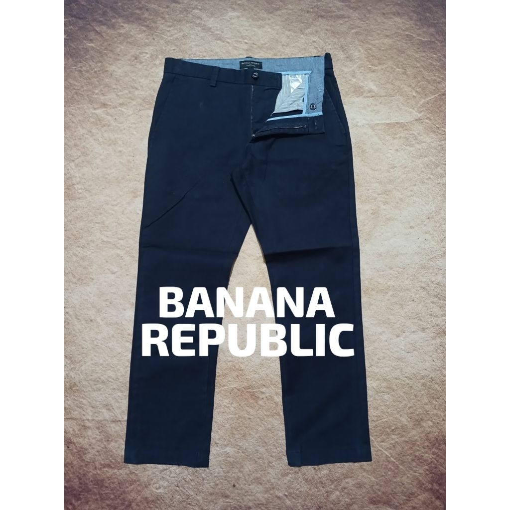 Celana chino pant BANANA REPUBLIC bekas pakai