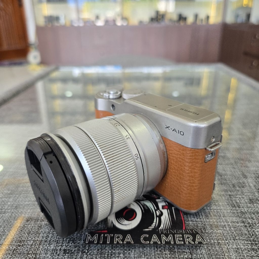 FUJIFILM XA10