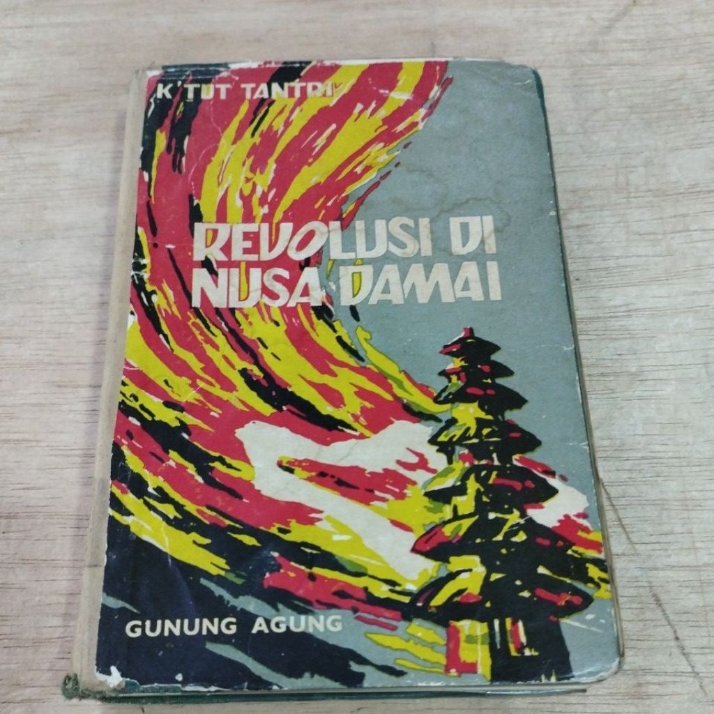 Buku Original Ktut Tantri Revolusi Nusa Damai